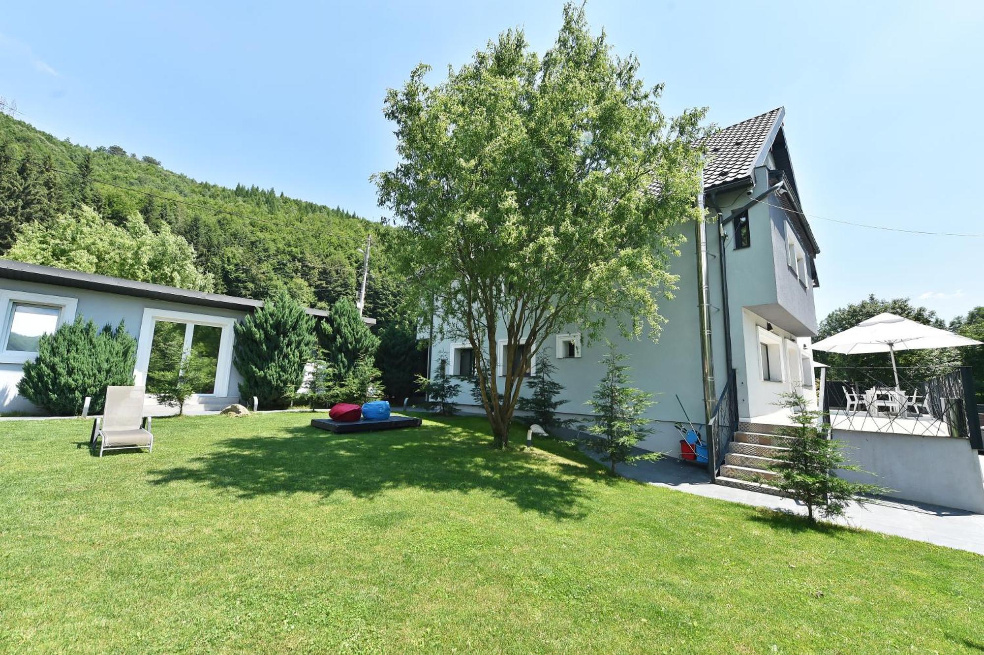 Mira By Atra Bed and Breakfast Teşila Eksteriør billede